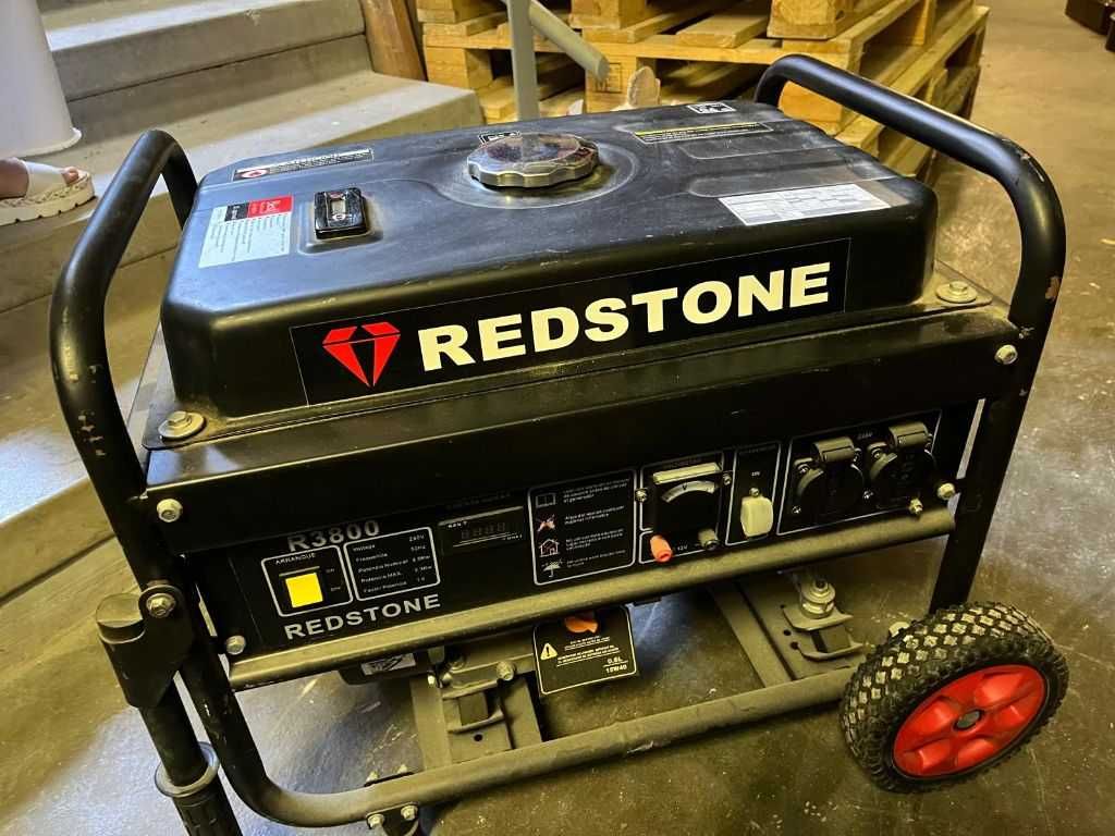 Gerador Redstone R3800 a gasolina