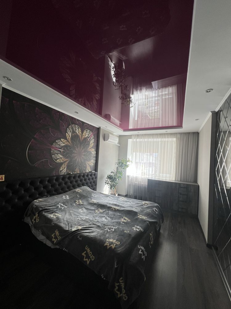 Простора 2-кімнатна з ремонтом,  73 м², 3 поверх. Старобілоуська
