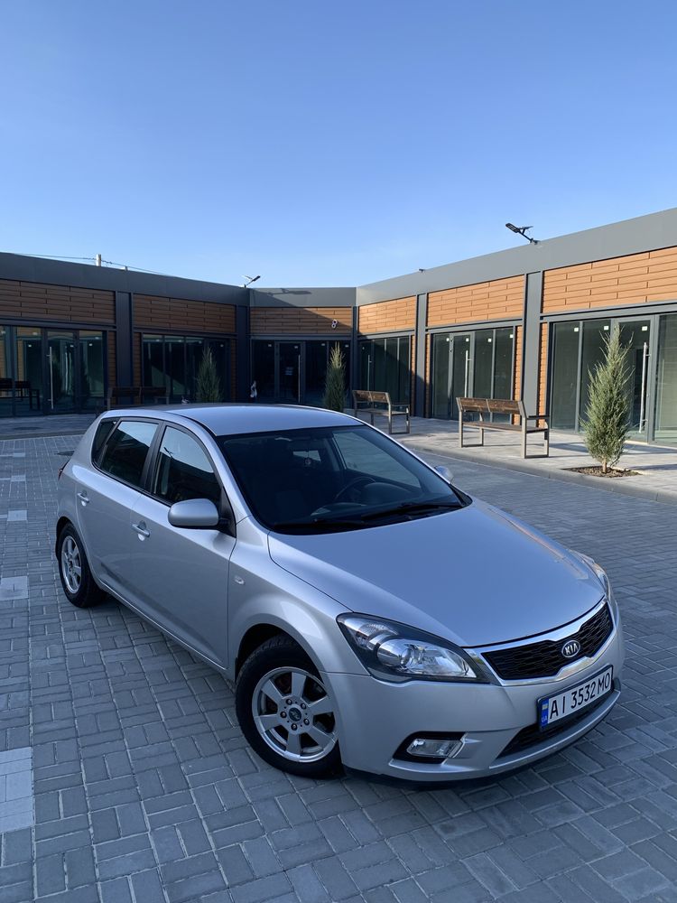 Продам Kia Ceed 2010