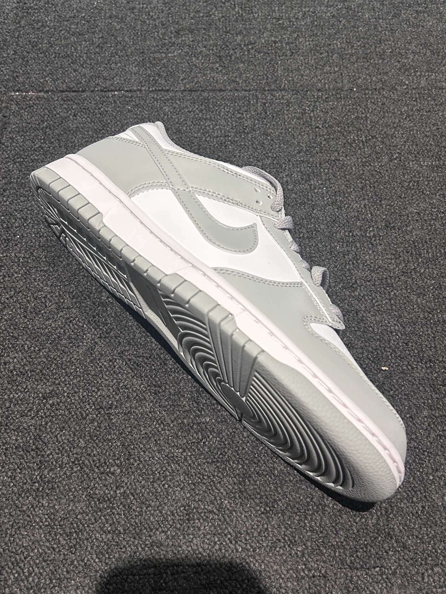 Nike_Dunk_Low_Grey Fog_unisex_Obuwie sportowe R.37.5
