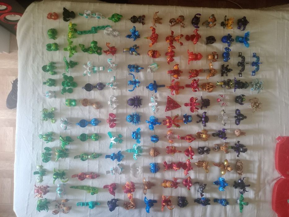 Bakugan vários modelos