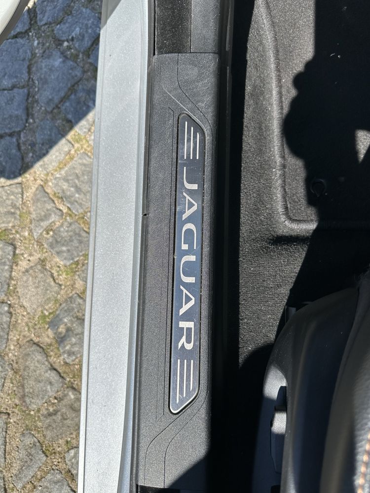 Jaguar Xe 2.0 Prestige