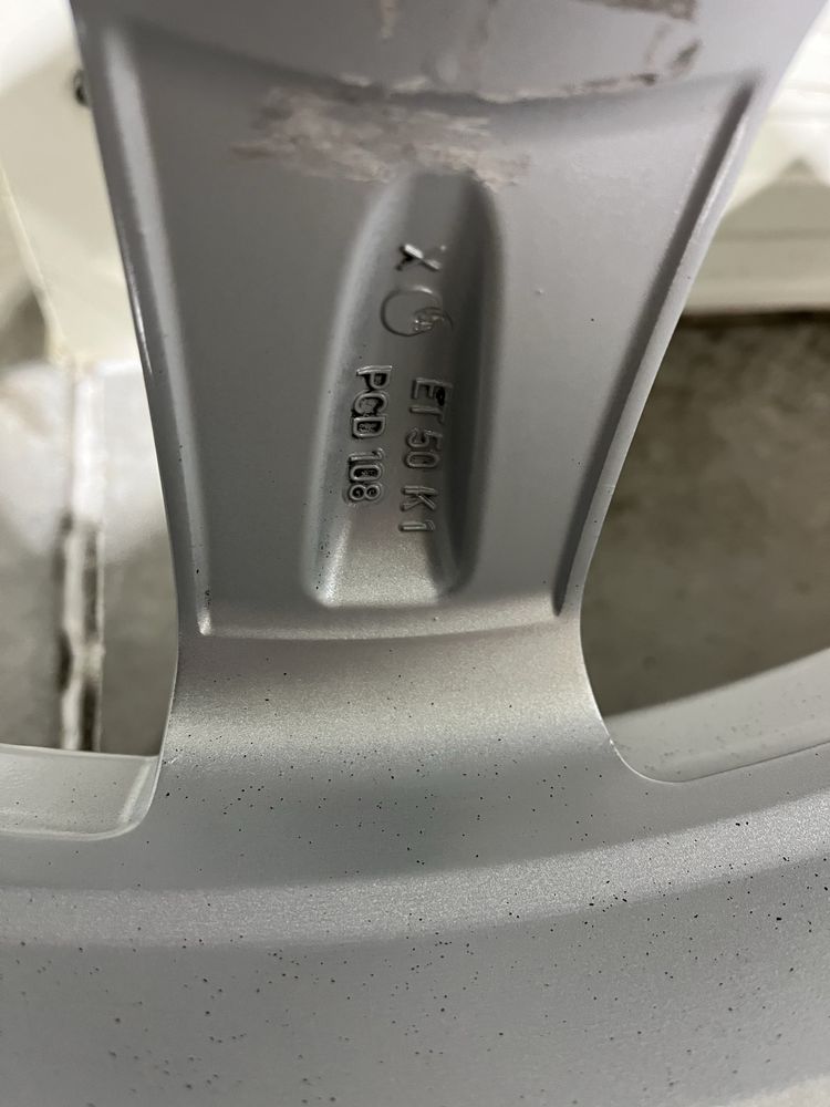 Komplet felg aluminiowych 16” 5x108 + opony Laufen S FIT EQ 225/50 R16