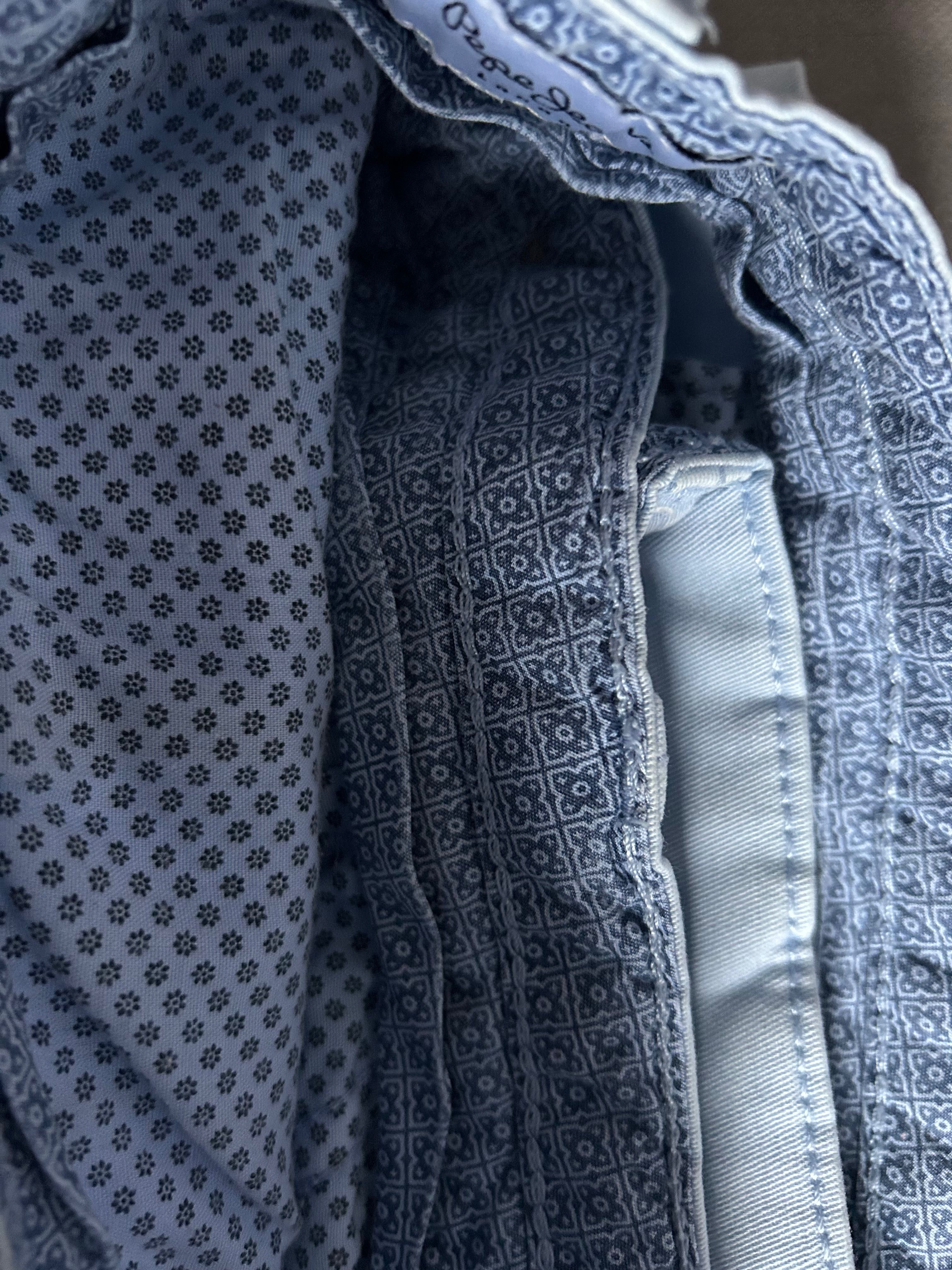 Pepe Jesns -70 % blue chinosy 34/34