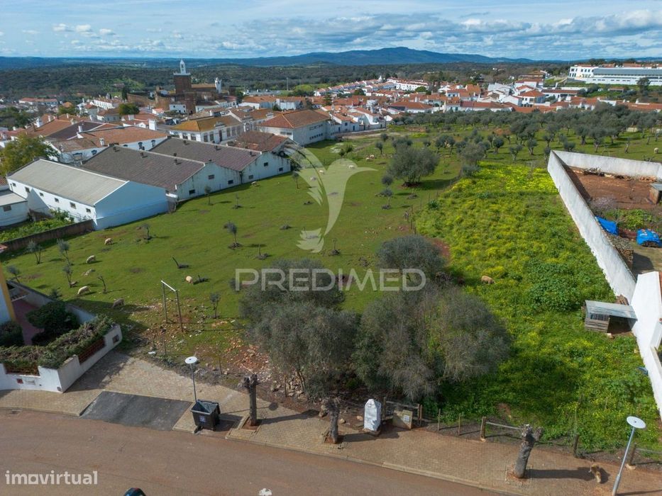 Vende-se Lote Urbano de 893m² em Alandroal – Oportunidade Única!