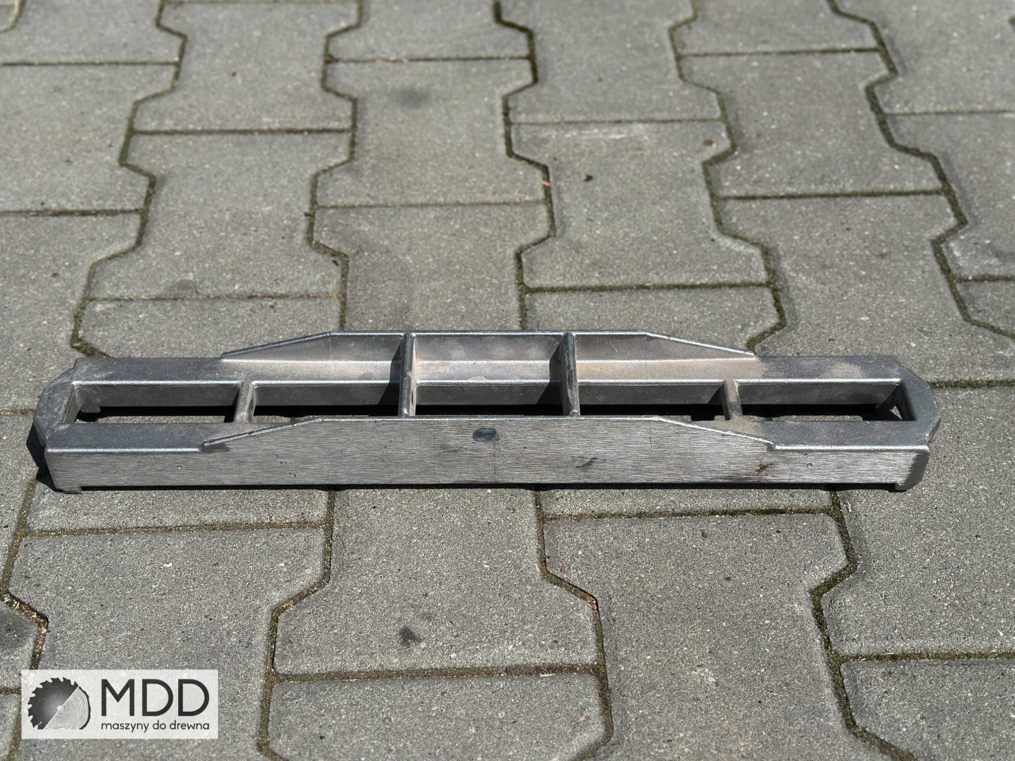A328. Ustawiacz noży w grubościówce 490 mm
