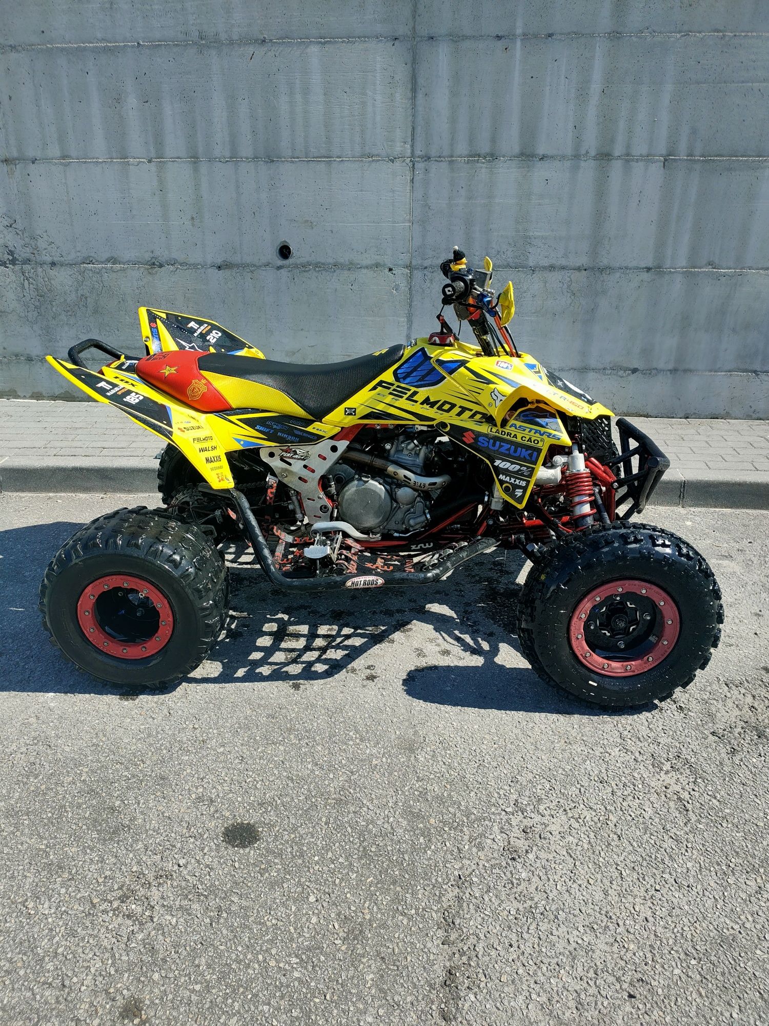 Suzuki ltr 450 .