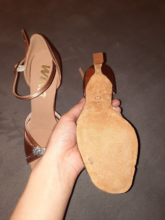 Piękne buty taneczne rozm 35