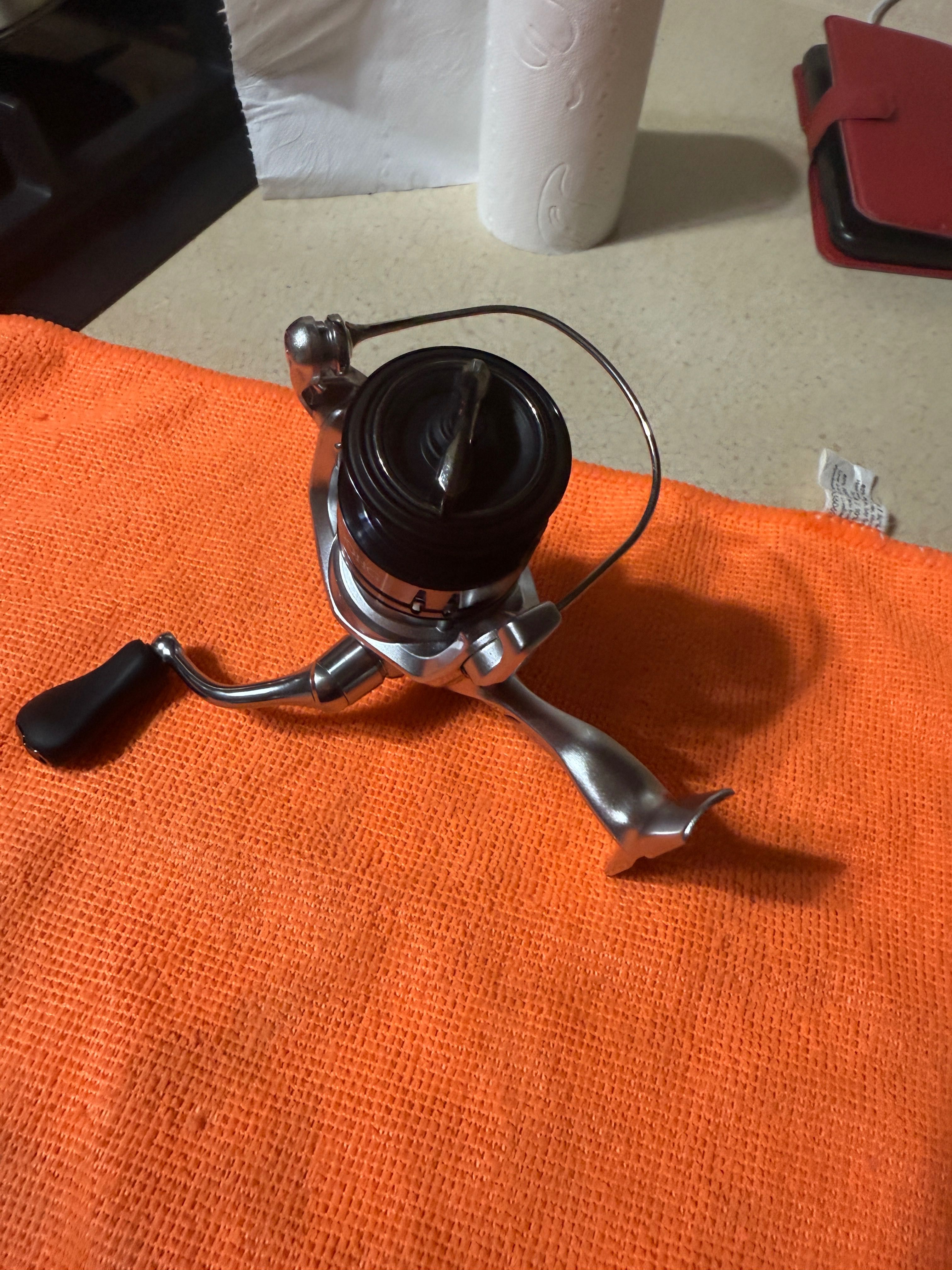 Kołowrotek Shimano Stradic 1000GH