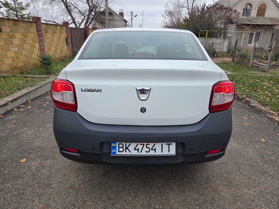 Стан нового авто!!! Dacia Logan 2015. Не битий. Не фарбований.