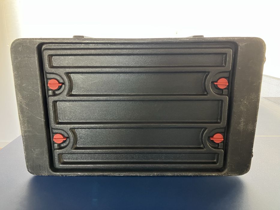 Rack SKB 6U Made in USA (Orange,CA) 2002