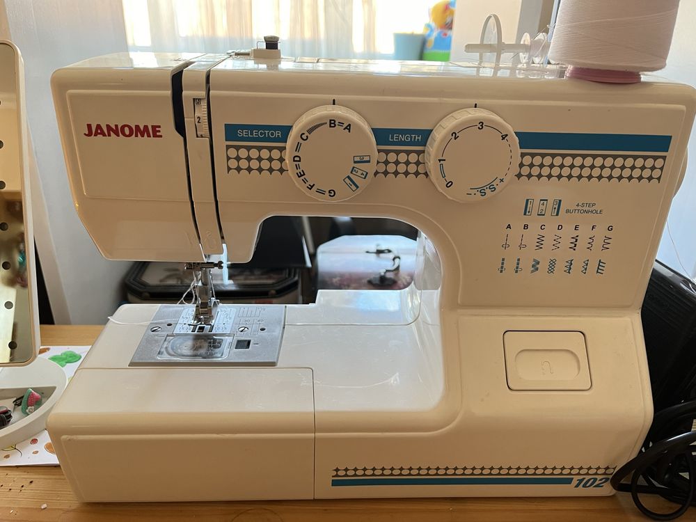 Janome 102 швейна машинка