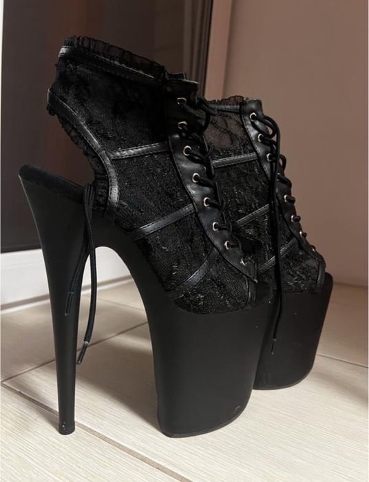 Стріпи Pleaser трійки, р38