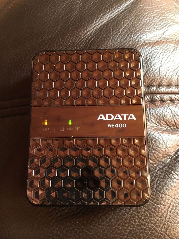 Power Bank (5000мач)wi-fi Кард-ридер ADATA  AE400