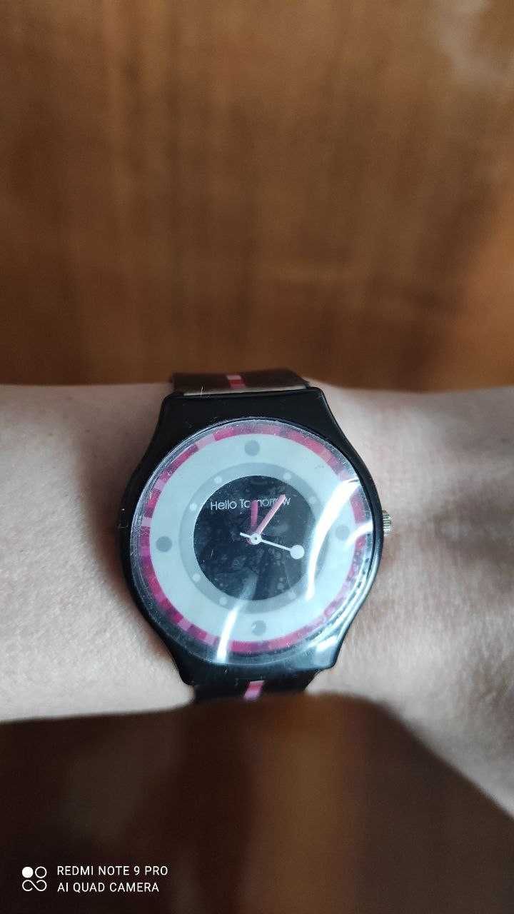 Женские наручные часы от фирмы Avon