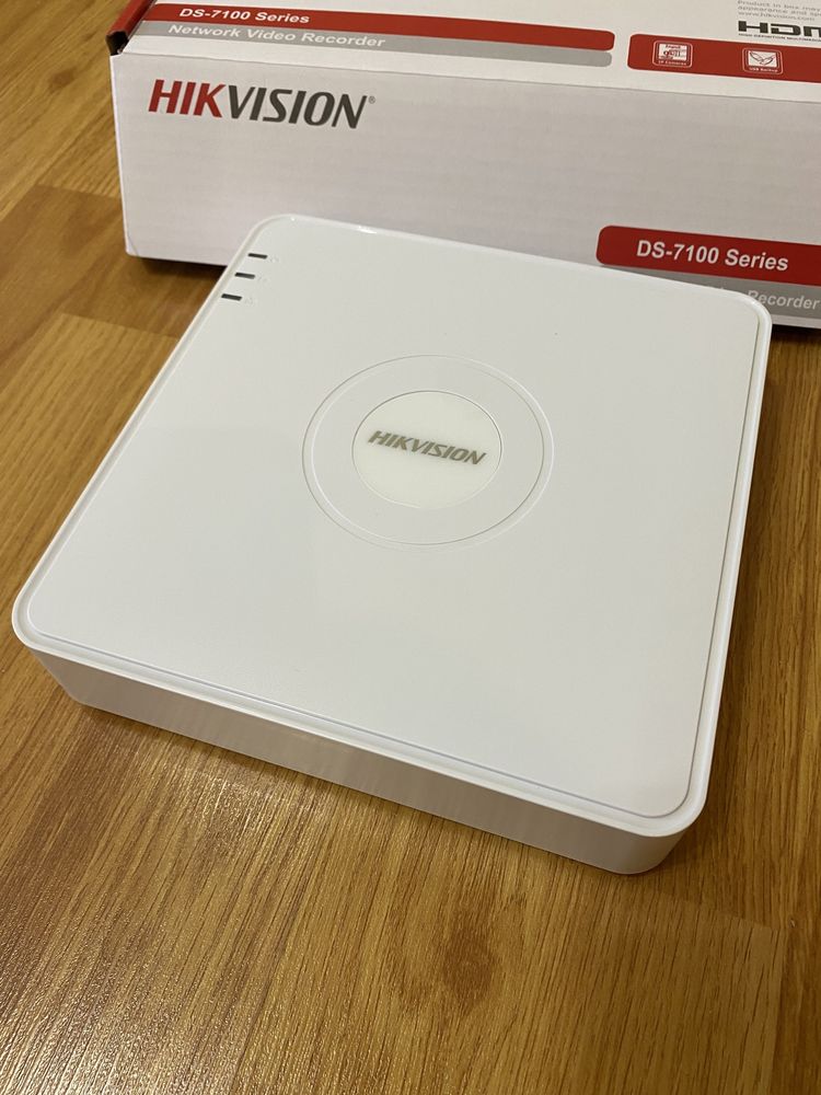 Видеорегистратор Hikvision DS-7104NI-Q1(D) 4-канальный