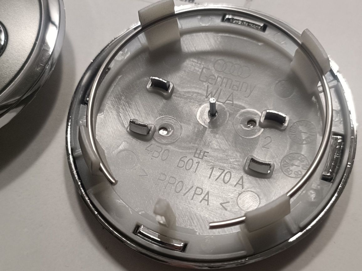 Conjunto 4 centros de Jante Audi 68mm Cinzento