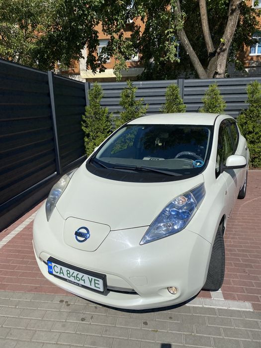 Nissan leaf 2011 р. ( нісан ліф)