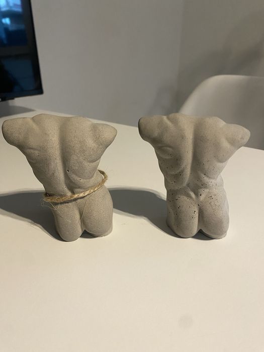 Figurka betonowa tors 2szt.