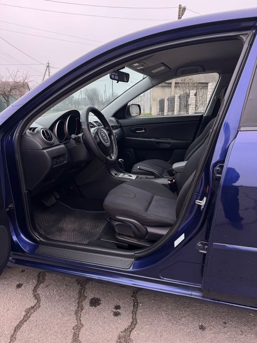Продам авто MAZDA 3