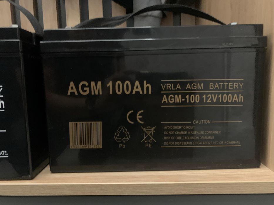 Акумулятор AGM 100 ампер-годин
