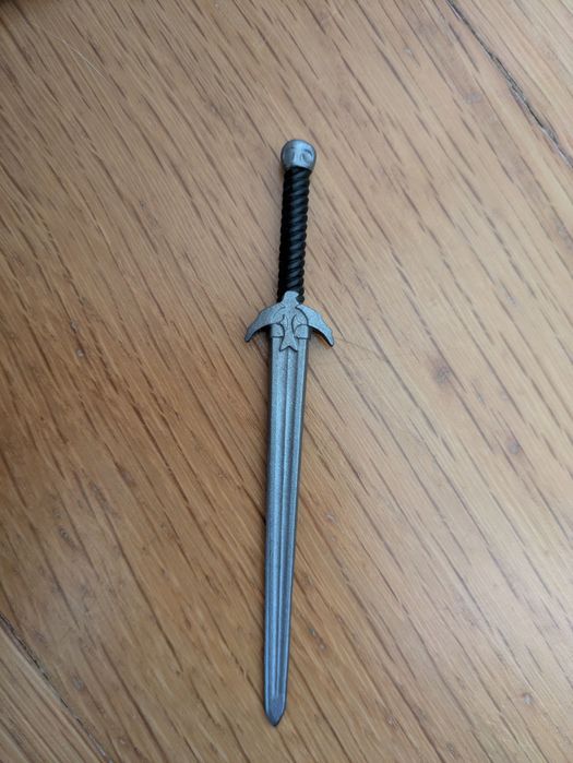 Espada Peacemaker DC Multiverse McFarlane (Portes Grátis)