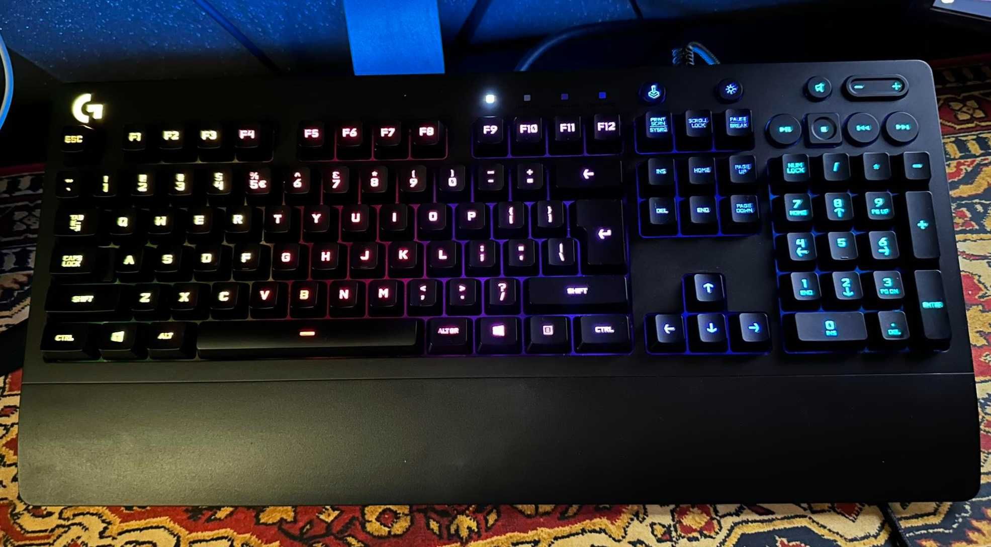Klawiatura Logitech G213