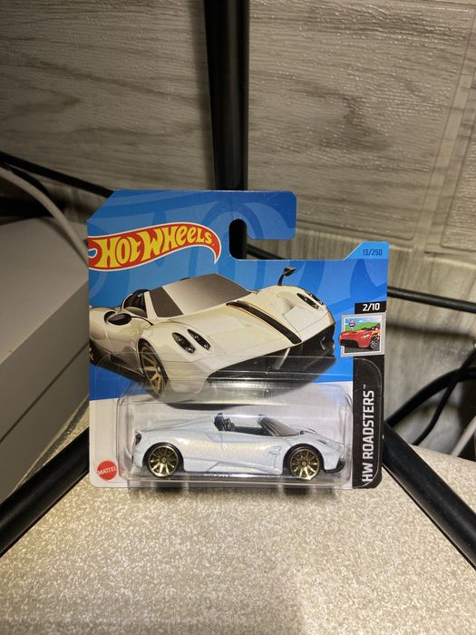 17’ Pagani Huayra Roadster- HW roadsters 2/10- Hotwheel
