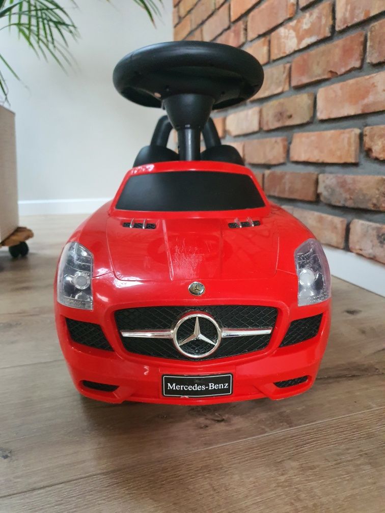 Samochodzik jeździk mercedes
