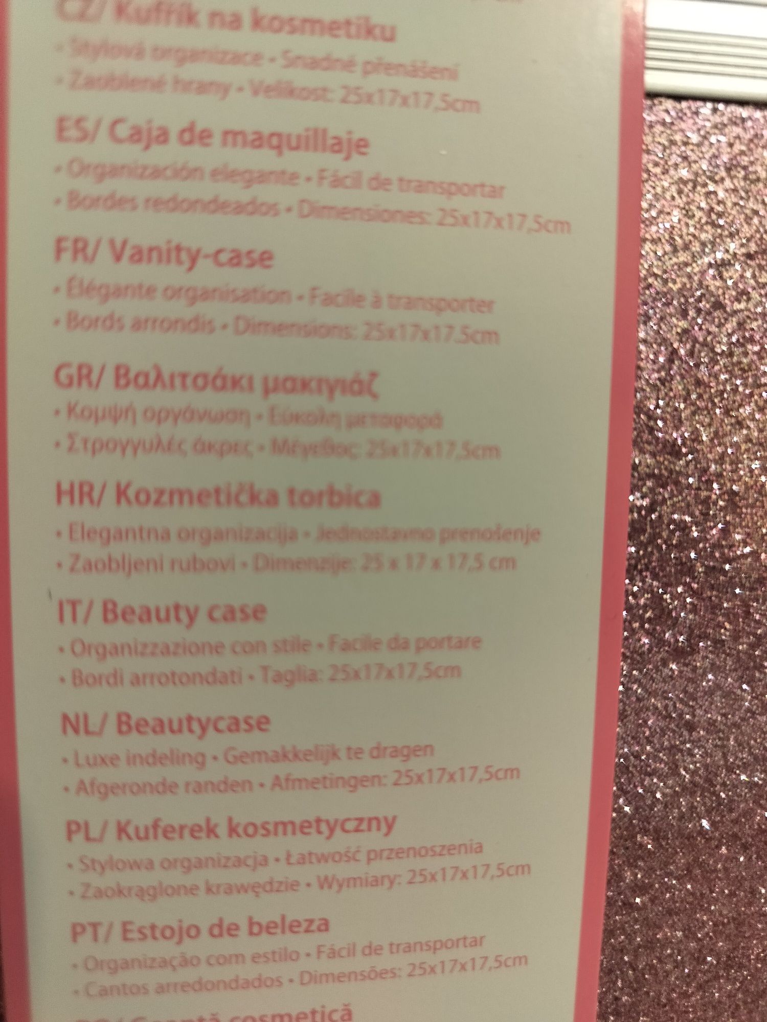 Kuferek na kosmetyki