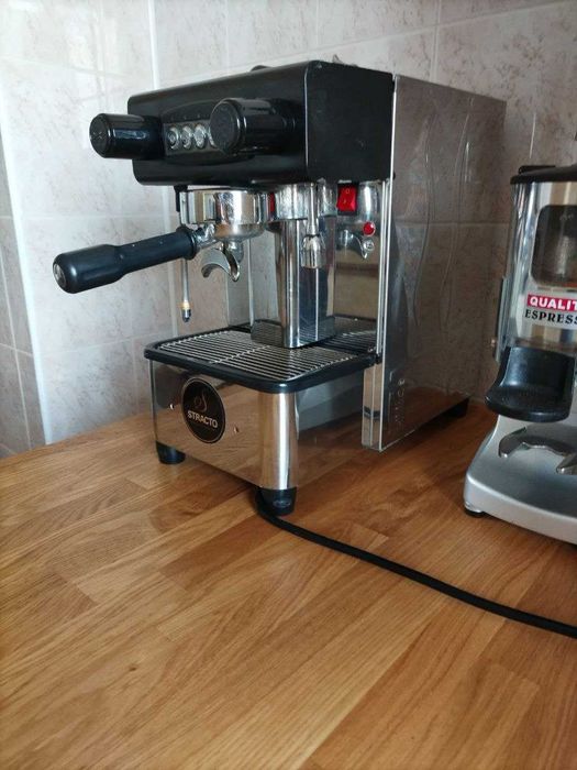 Професійна кавомашина