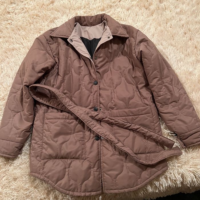 Куртка стьобана з поясом