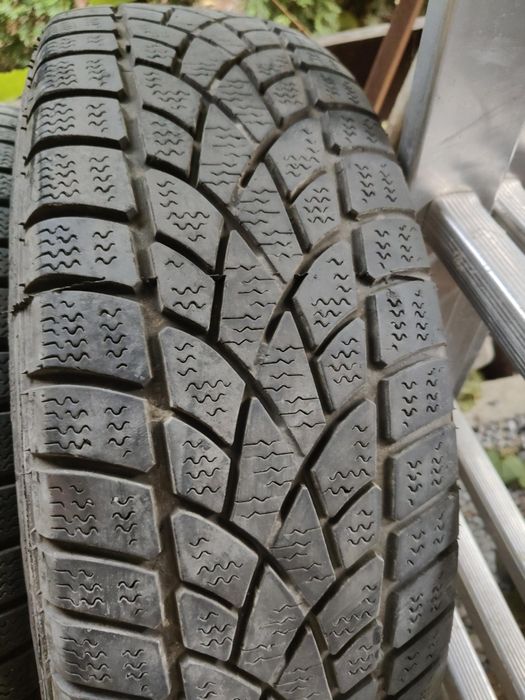 Opony zimowe 195/65R15 2szt bieżnikowane