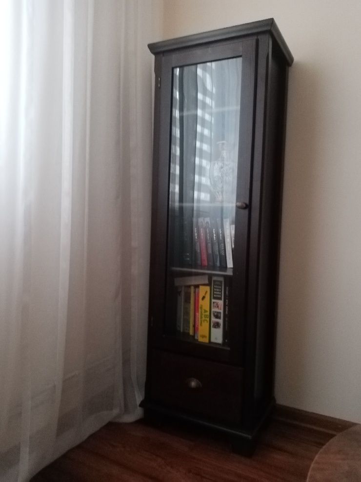 Szafka witryna kominek z szufladą szybą półkami brąz Ikea