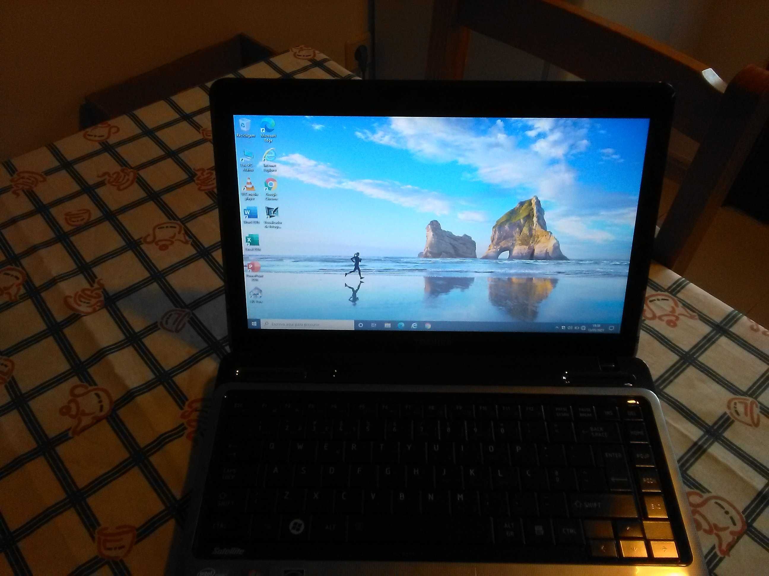 Vendo portátil Toshiba L735-13L