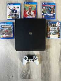 Ps4 Pro + pad + 5 gier + kabel zasilający + kabel usb