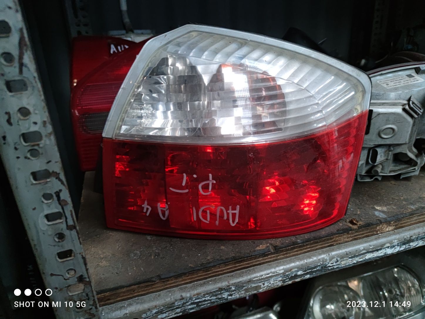 Audi a4 b6 sedan lampa prawy tył in.pro