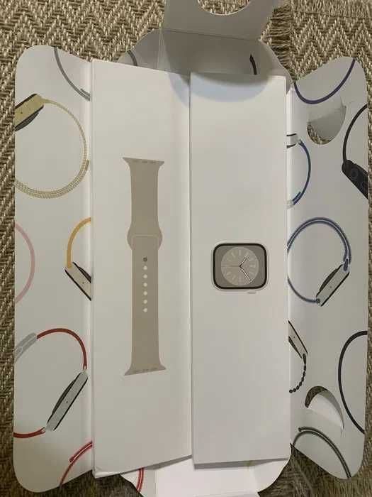 Apple Watch Series 8 41mm Starlight Aluminum Case/Starlight Sport Band