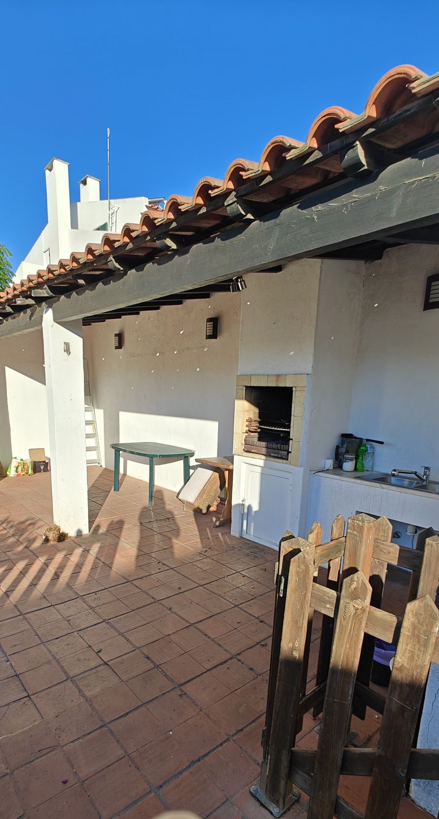 Casa para férias,  aniversários, eventos etc..capacidade 15+ pessoas .