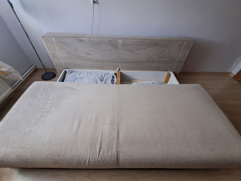 Sofa z funkcją spania.