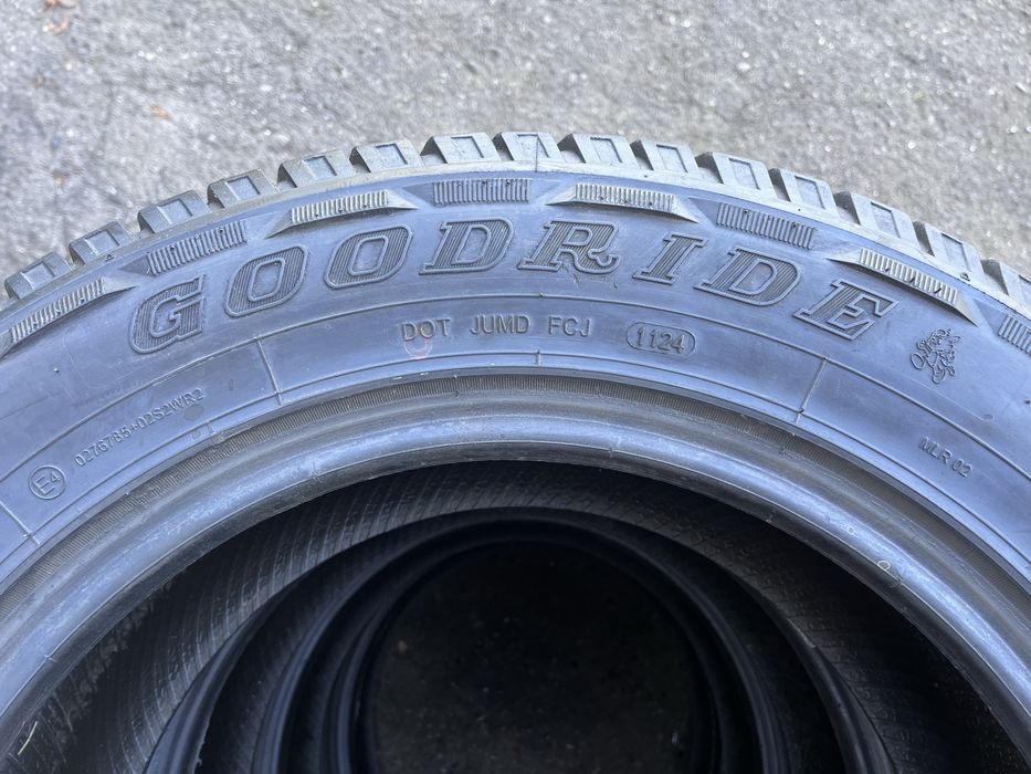 Комплект Шины Goodride Radial Sl369 A/T 235/65/17 104s m+s R Как новые