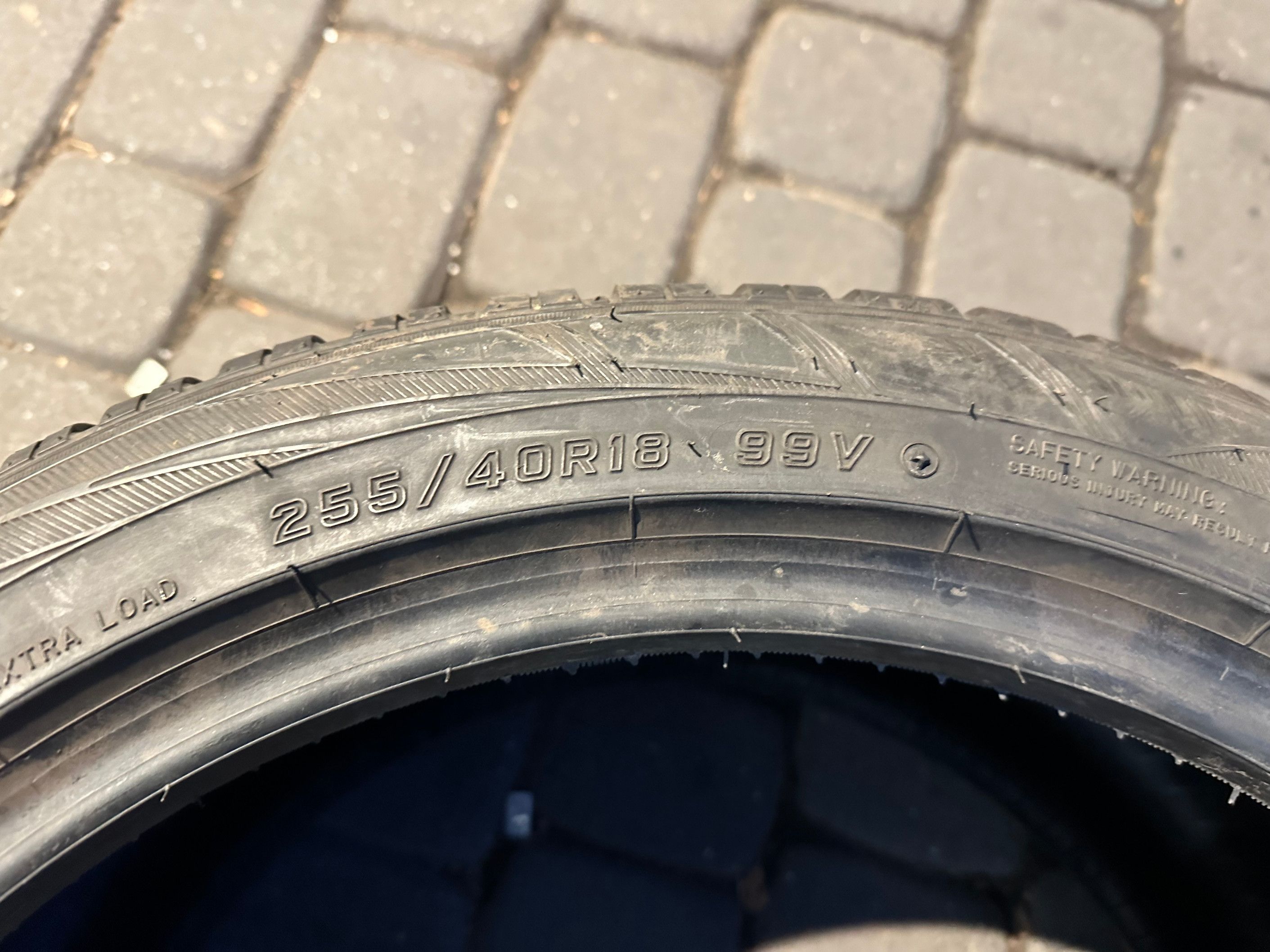 Opony Falken Eurowinter HS01 - 255/40/18