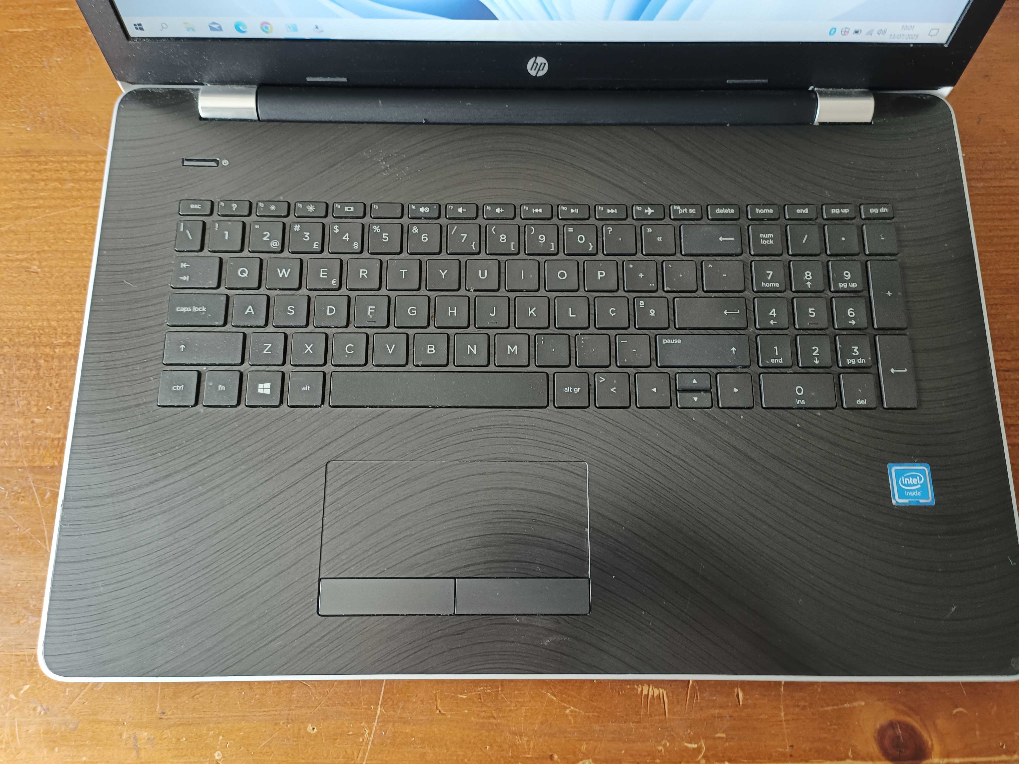portatil  HP - 17-bs000np