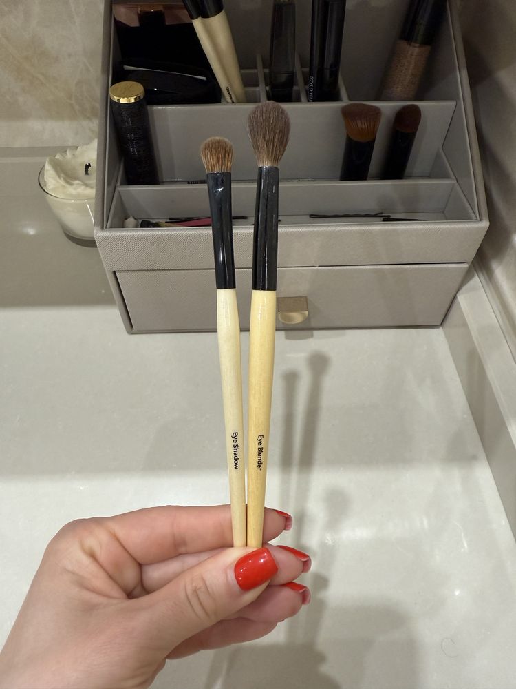 Пензлик bobbi brown eye blender