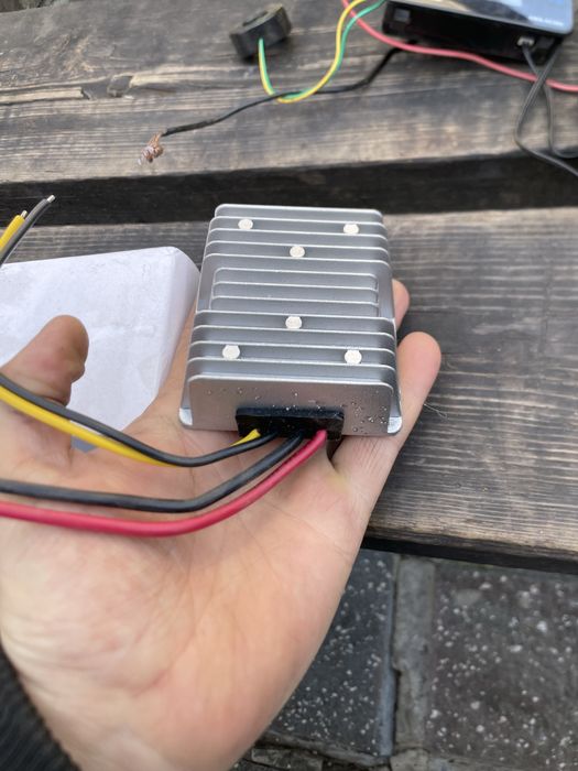 Адаптер напруги 12 v д0 48 v 6 a