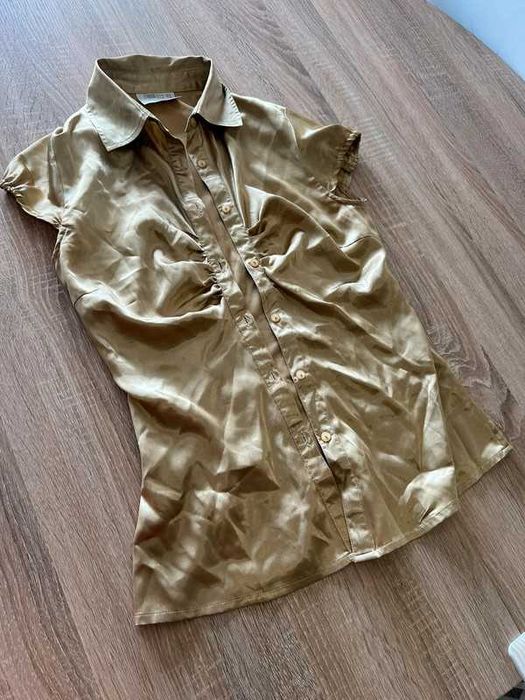 Camisa dourada M