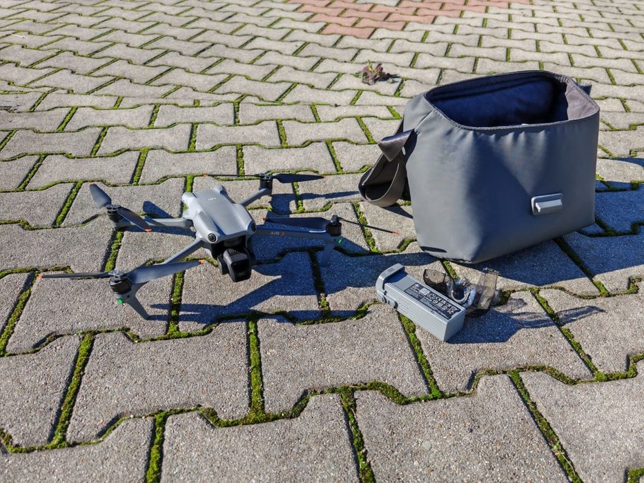 Dji air 3 rok ubezpieczenia  2 baterie