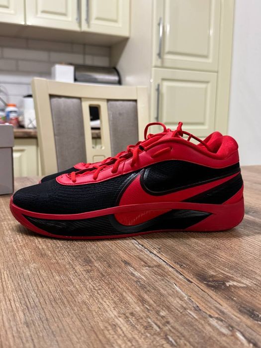 Продам баскетбольні кросівки Nike giannis freak 6