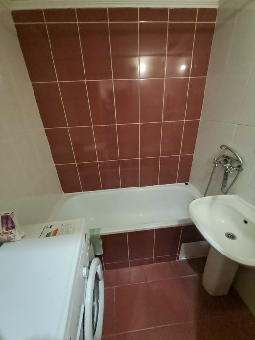 Оренда 1 кімнатна 4/9 площ 36 м2 кух 9 в центрі вул Котляревського