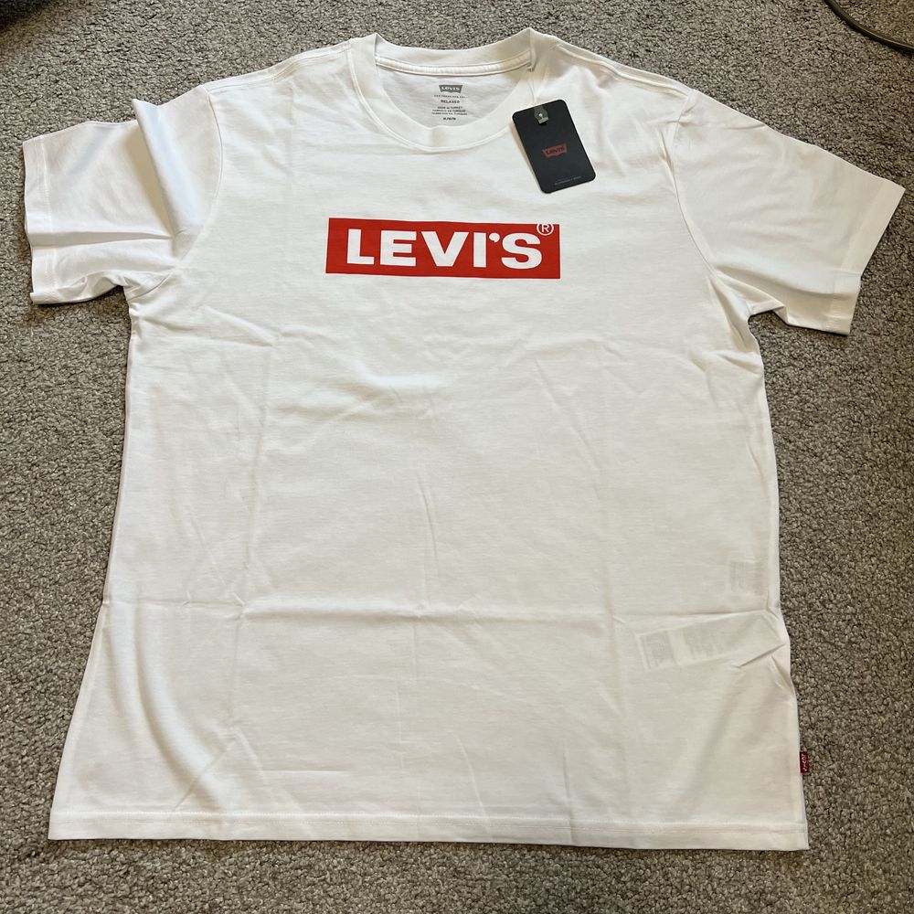 Футболка Levis relaxed M